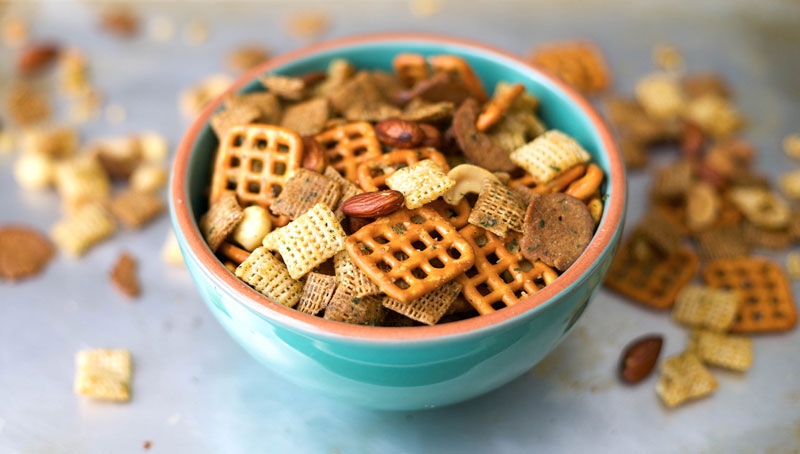 Easy Snack Mix | Recipes | Food Lion