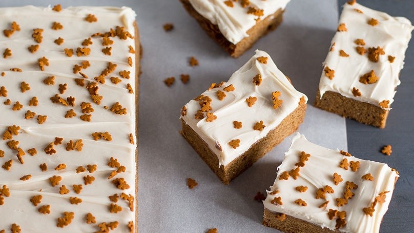 Gingerbread Cookie Bars