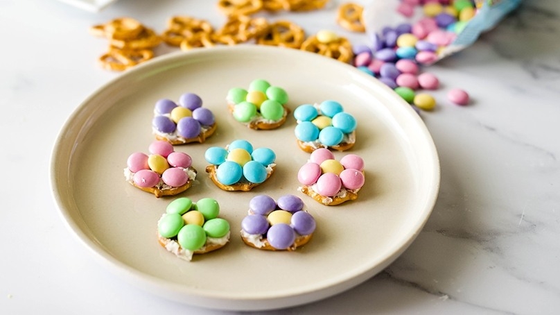 Flower Pretzel Bites