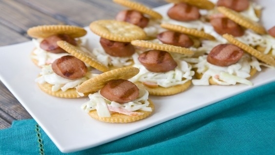 Slaw Dog Cracker Sandwich